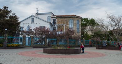 Авто-морской Кара-Даг (вечерняя морская прогулка вдоль потухшего вулкана Кара-Даг) - Морская прогулка