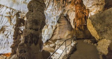 Экскурсии в `Красная пещера` из Феодосии