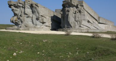 Экскурсии в Аджимушкайские каменоломни из Феодосии 2024