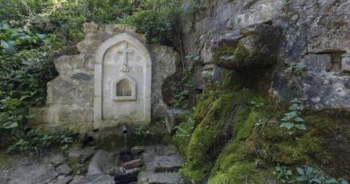 Сурб Хач (Армянская апостольская церковь)